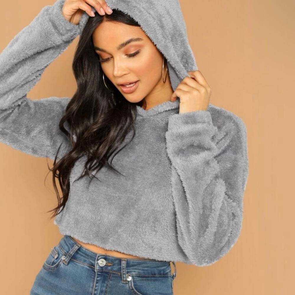 SHEIN - Soft Gray Cropped Hoodie
Size - Large